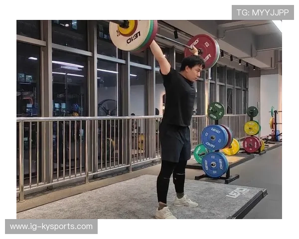 举重训练营编制家长教育手册规范陪伴方式,举重队训练视频 举重训练营编制家长教育手册规范陪伴方式,举重队训练视频